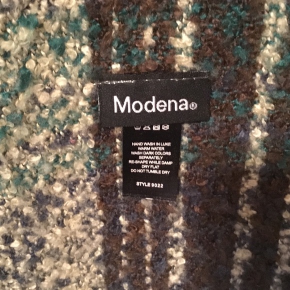 🎁 SALE! 🎁 Modena Plaid Boucle Shawl / Wrap: SOFT! - Picture 3 of 8